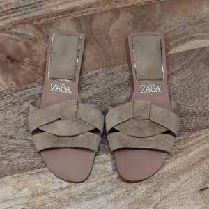 Zara Slide On Cream Sandals 35 US 5